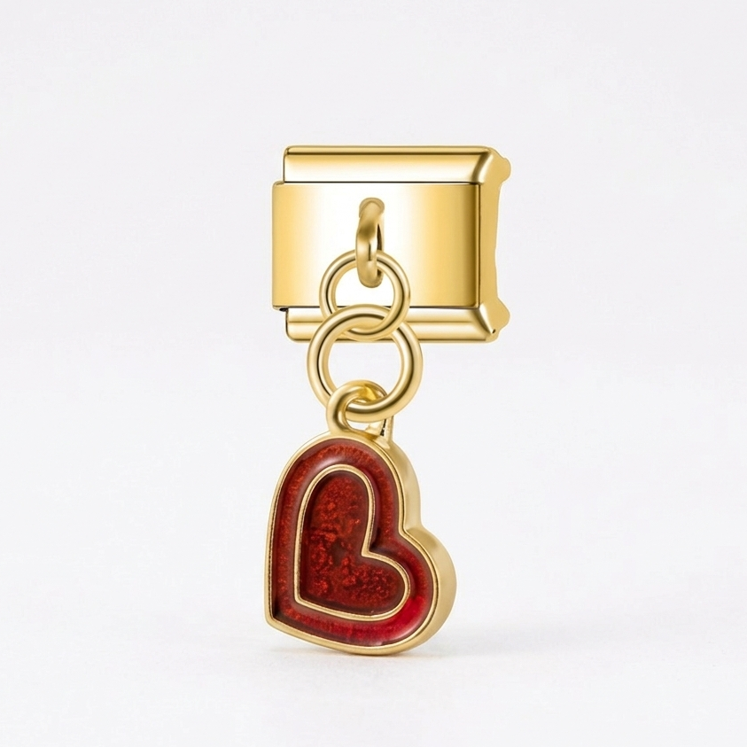 Coeur rouge suspendu